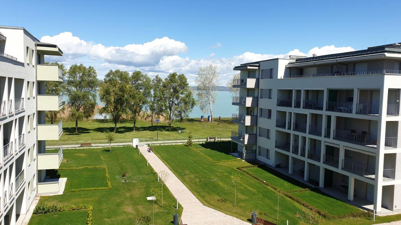 Lelle Resort Cb34 Балатонлеле Екстериор снимка