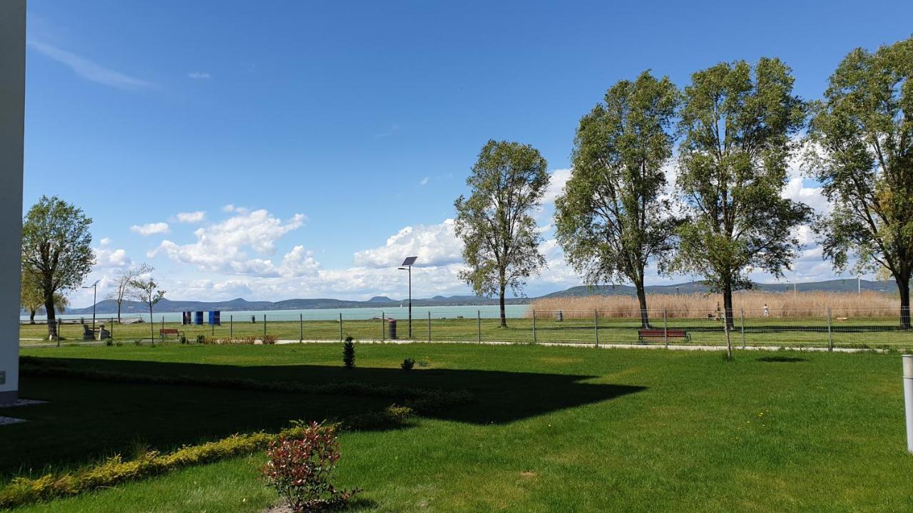 Lelle Resort Cb34 Балатонлеле Екстериор снимка