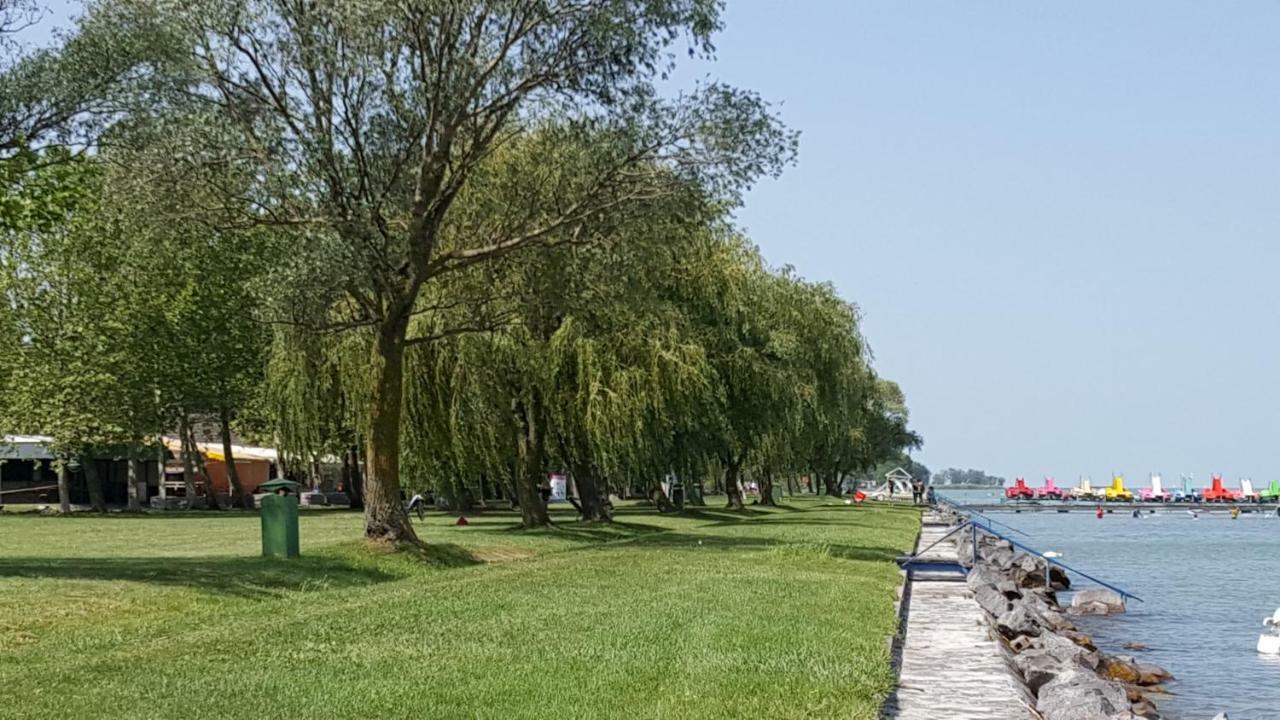 Lelle Resort Cb34 Балатонлеле Екстериор снимка