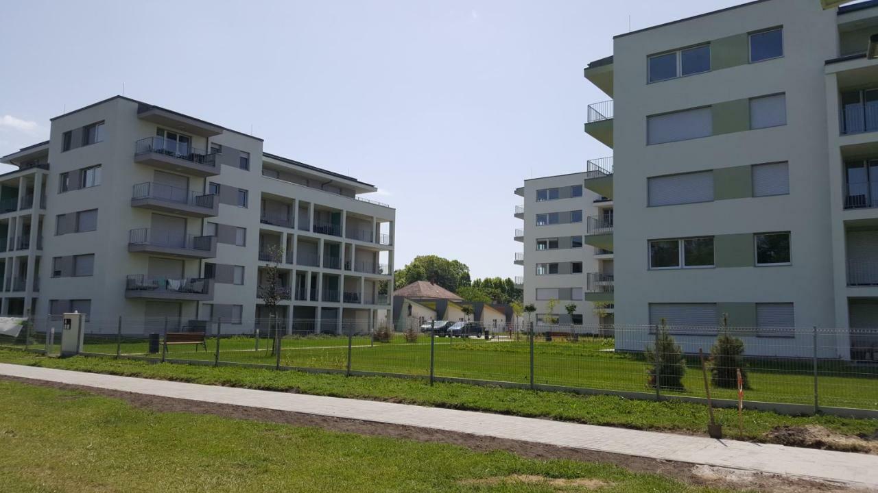 Lelle Resort Cb34 Балатонлеле Екстериор снимка
