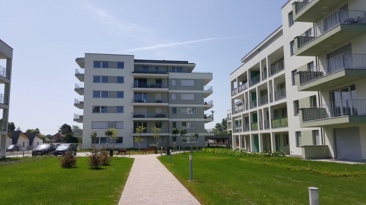 Lelle Resort Cb34 Балатонлеле Екстериор снимка