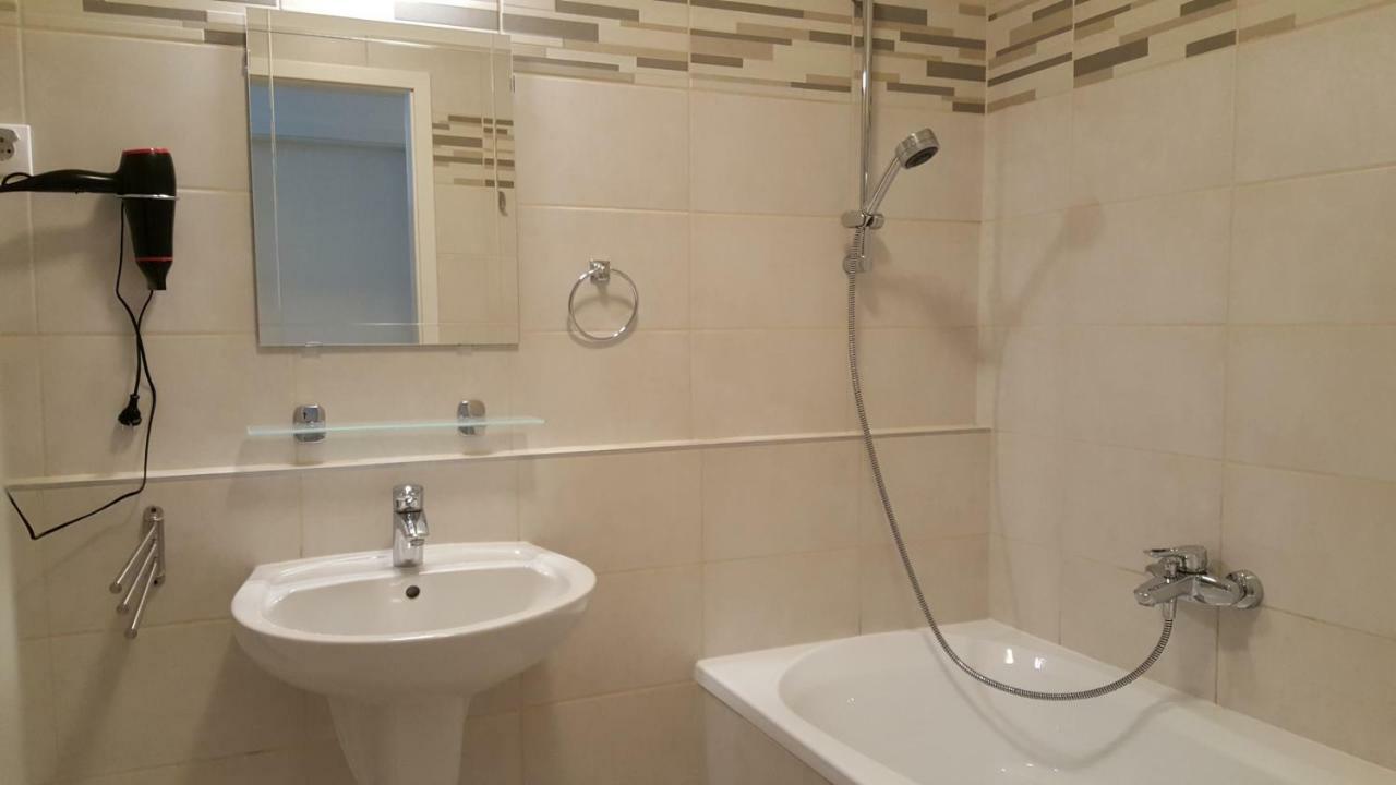 Lelle Resort Cb34 Балатонлеле Екстериор снимка