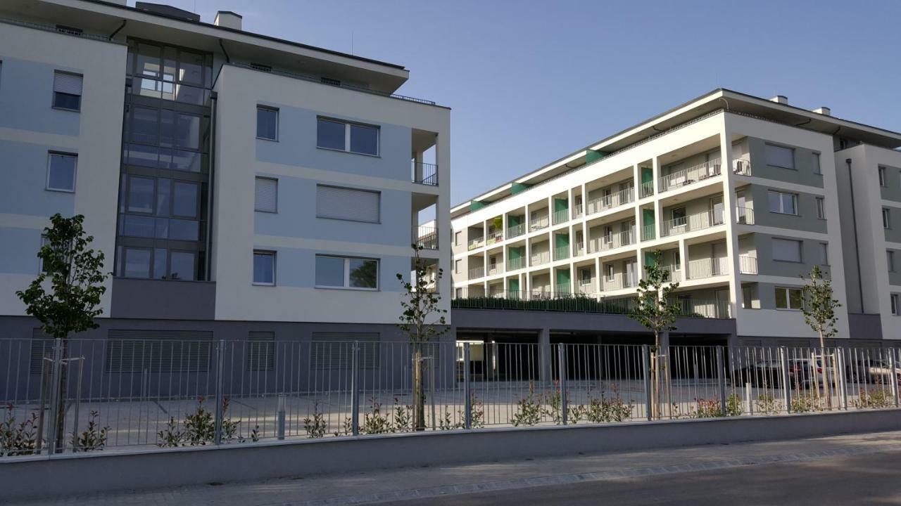 Lelle Resort Cb34 Балатонлеле Екстериор снимка