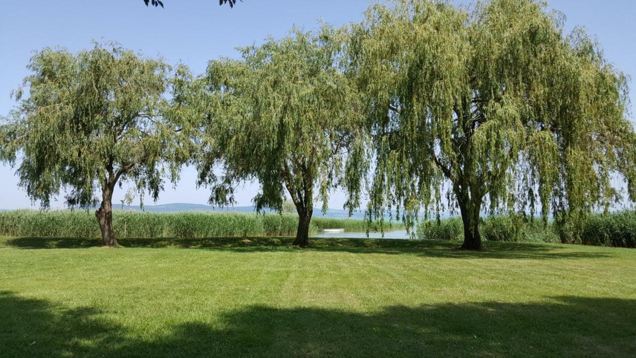 Lelle Resort Cb34 Балатонлеле Екстериор снимка